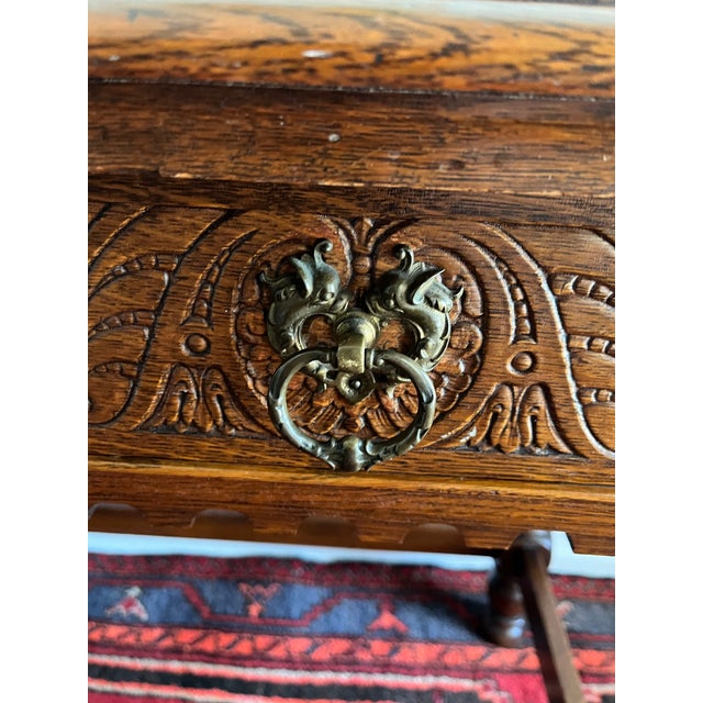 Jacobean Antique Robert Mitchell Furniture Co. Carved Quarter-Sawn Oak Jacobean Revival Library Table, Cincinnati, C. 1900–1915 For Sale - Image 3 of 10