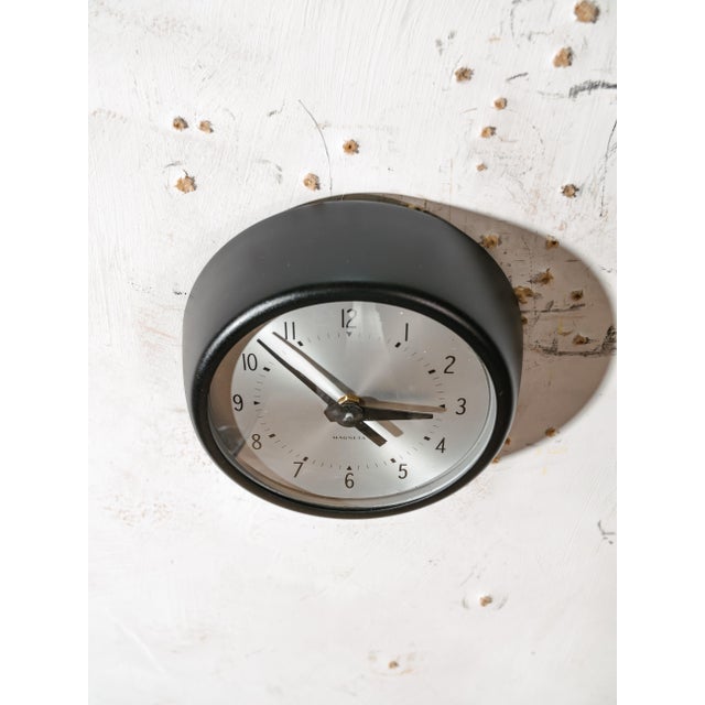 Metal Small Mid-Century Satin Black GPO Slave Clock from Magneta, England, 1950s For Sale - Image 7 of 10