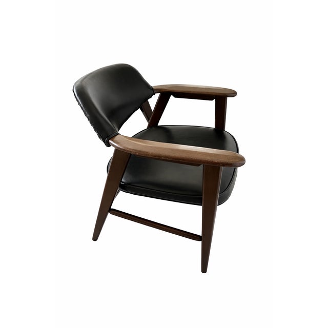 Mid-Century Modern Rare Paoli Mid-Century Modern Chairs · Set of Three · Walnut & Leather · Authentic 1970s MCM Seating For Sale - Image 3 of 5