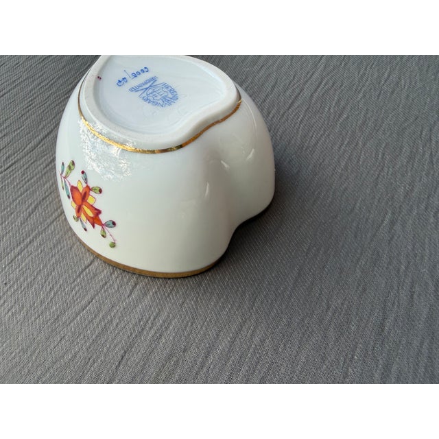White Vintage Herend Porcelain Heart Trinket Box For Sale - Image 8 of 17