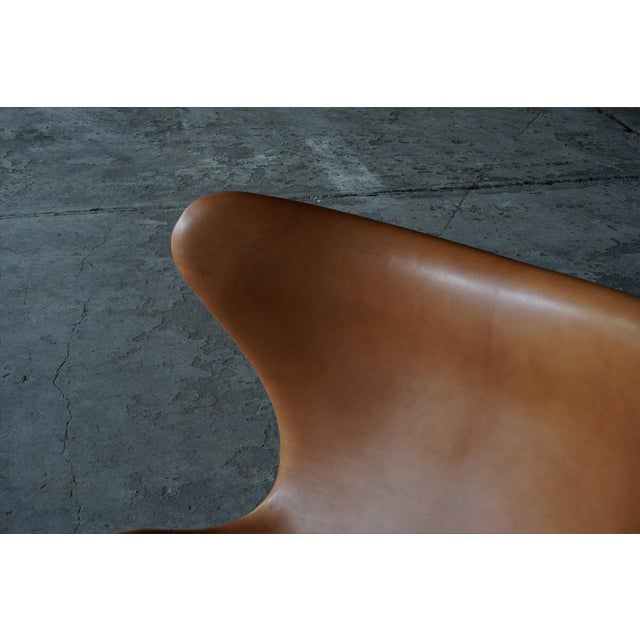 Set of Early Egg Chair and Ottoman by Arne Jacobsen for Fritz Hansen, Denmark, 1960s, in Flawless conditions. Designed...