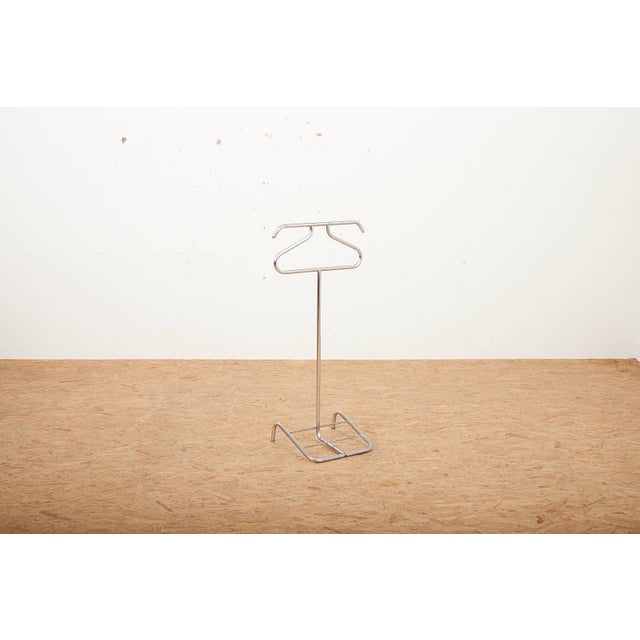 HV 52 Valet Stand in Chrome-Plated Tubular Steel by Hynek Gottwald, 1932, in Good conditions. Designed 1920 to 1949 This...
