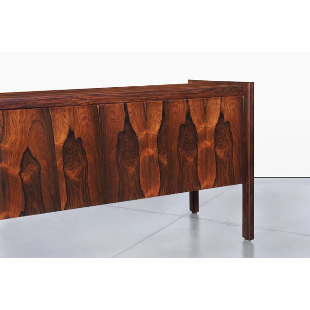 Mid-Century Modern Brazilian Rosewood Credenza, 1960s For Sale - Image 11 of 14