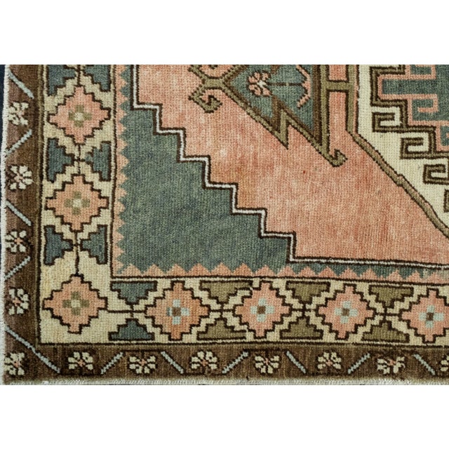 Turkish Turkish Vintage Rug 3'2" x 5'8" #16124 For Sale - Image 3 of 8