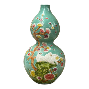 Chinese Celadon Green Crackle Ceramic Scenery Graphic Gourd Shape Vase