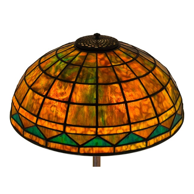 This exceptional Tiffany Studios "Colonial" table lamp was created in New York circa 1910 by Tiffany Studios, one of the...