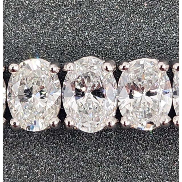 12.15 Ct Oval Cut Diamond Tennis Bracelet For Sale - Image 4 of 8