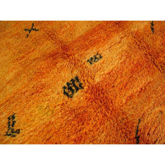 Moroccan 1940s Orange Abstract Tribal Antique African Moroccan Rug 7'3" X 11'3" Handknotted Wool Carpet For Sale - Image 3 of 4