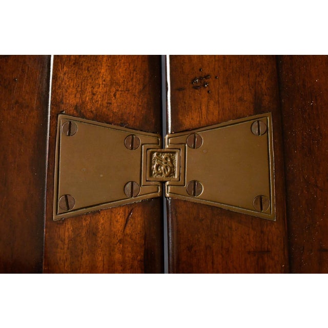 Attributed to Jonathan Charles Country Farmhouse Walnut Hunt Table For Sale - Image 11 of 12