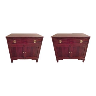 Baker Furniture Charleston Flame Mahogany 1-Drawer Cabinet Nightstands - a Pair For Sale