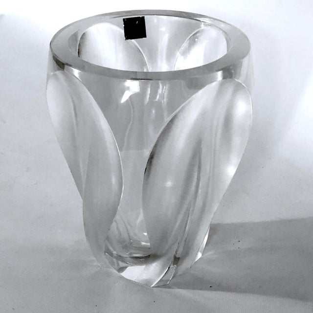 Mid-Century Modern Polished and Frosted Crystal Glass Ingrid Vase from Lalique, 1960s For Sale - Image 3 of 15