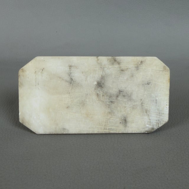 White Early 20th Century Lion Paperweight in White Marble For Sale - Image 8 of 11