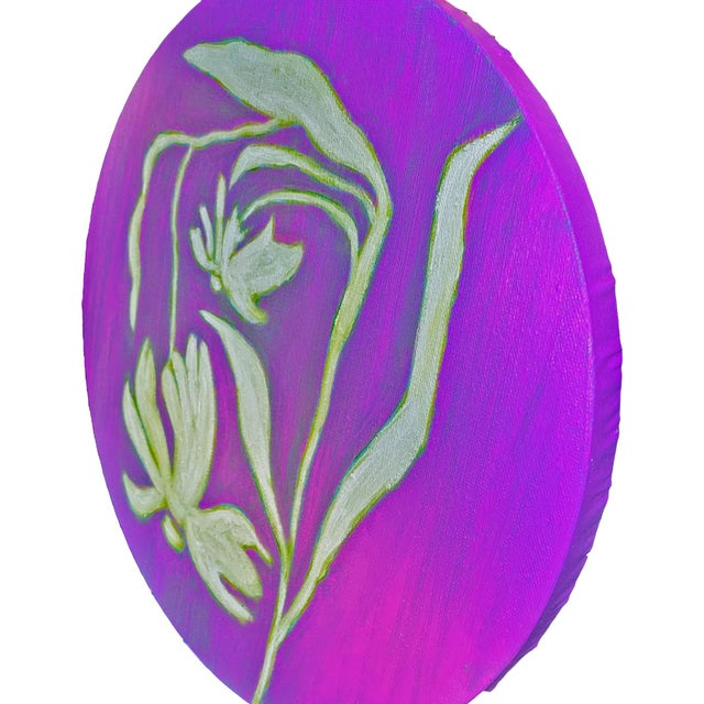 Original Round Flower Painting, Botanical Wall Art, Oil on Circle Canvas, 12" Minimalist Boho Home by Tatiana Duperault For Sale - Image 4 of 4