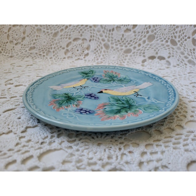 Black Forest 1910-1920s German Majolica Birds Plate in Tiffany Blue For Sale - Image 4 of 5