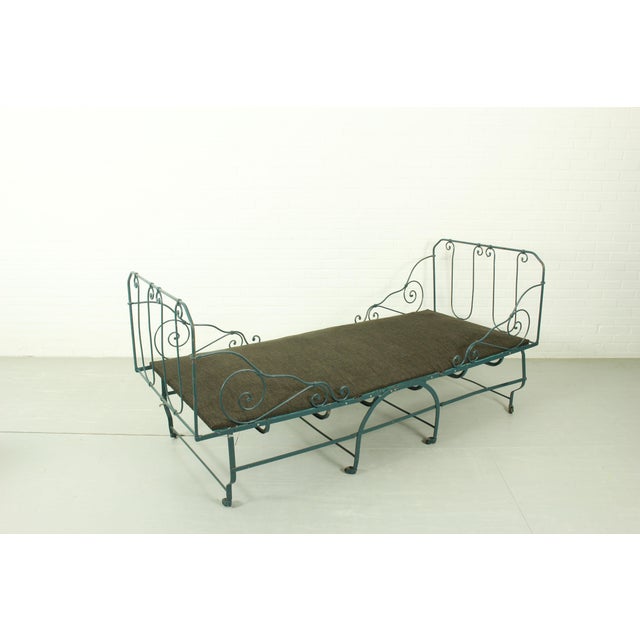 Metal Foldable Metal Daybed, 1950s For Sale - Image 7 of 17