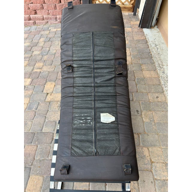 Brown Bauhaus Style Leather Chaise Lounge Chair For Sale - Image 8 of 8