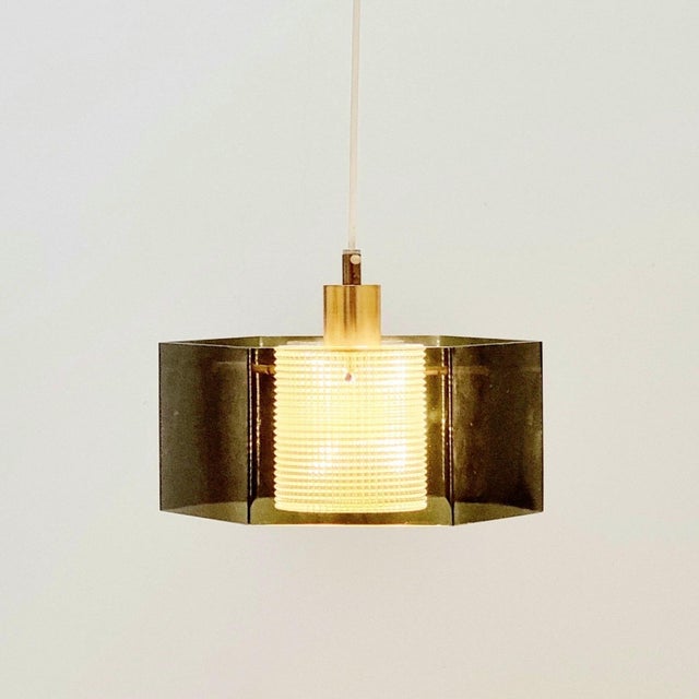 1960s Mid-Century Modern Scandinavian Glass and Brass Pendant Light by Carl Fagerlund for Orrefors, Sweden, 1960s For Sale - Image 5 of 10