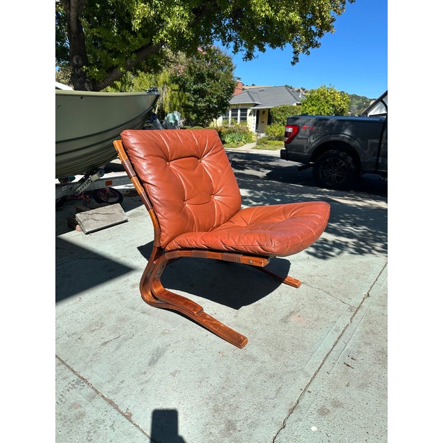 Hove Mobler 1970s “Skyline” Bent Beech & Rust Red Leather With Original Patina, Lounge Chair Attributed to Einar Hove for Hove Møbler For Sale - Image 4 of 10