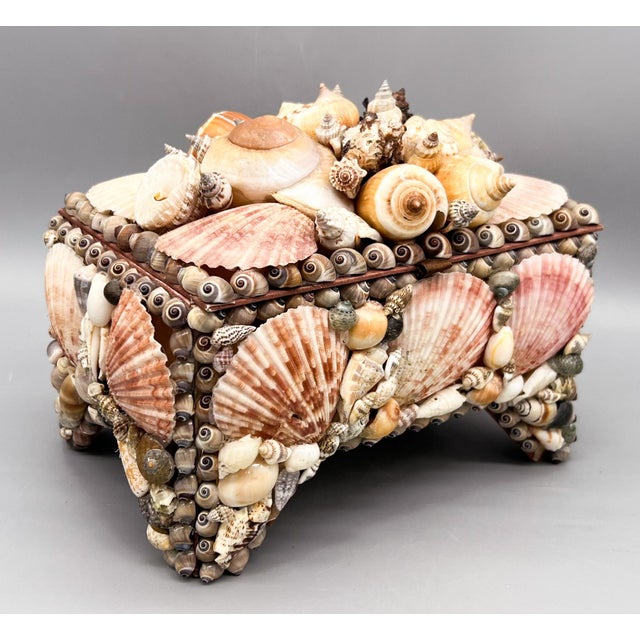 Nautical Large 1970s Nautical Shell-Encrusted Box – Vintage Coastal Shellcore Decor For Sale - Image 3 of 12