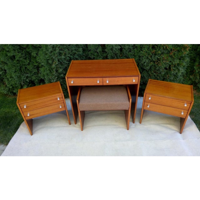 Beautiful, stylish, well-preserved bedside tables + stool + dressing table, set of 4. The wood is beech, the surface is...