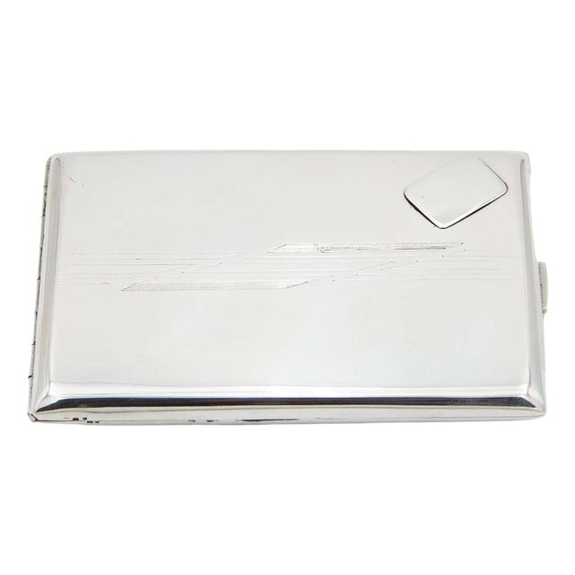 Rectangular Silver Cigarette Case with Engraved Bands For Sale