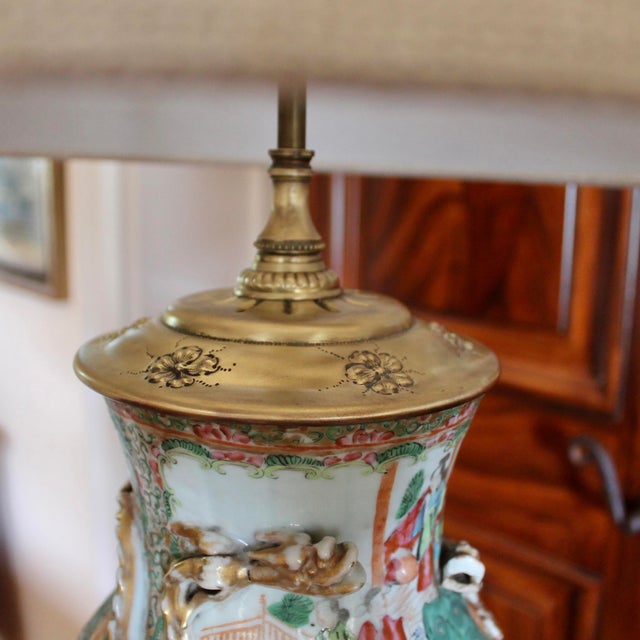 Large Rose Mandarin Porcelain Lamp With Fancy Brass Fittings For Sale - Image 4 of 12