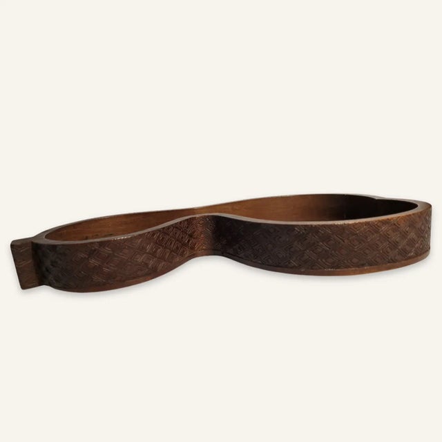 Vintage Japanese Gourd-Shaped Flat Box For Sale - Image 6 of 11