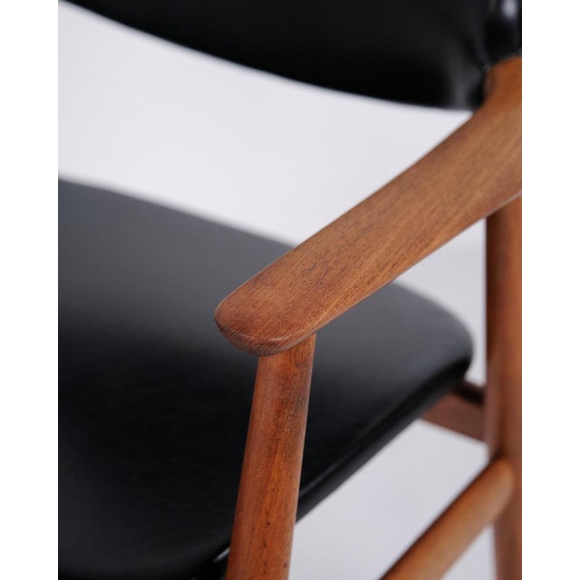 Black Model GM11 Dining Chairs in Teak & Black Leather attributed to Svend Aage Eriksen for Glostrup, 1960s, Set of 6 For Sale - Image 8 of 14