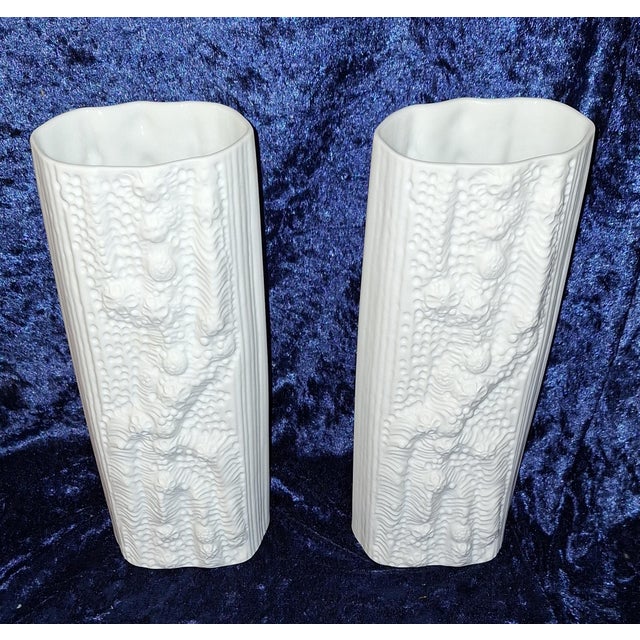 Vintage White Bisque Porcelain Flower Vases by Martin Freyer for Rosenthal, 1970s, Set of 2, in Very Good conditions....