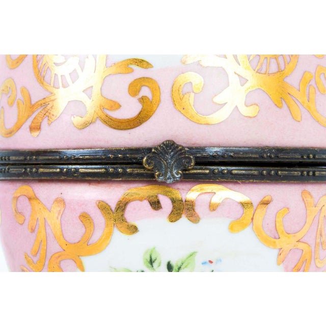 Hand Painted Rose Pink Porcelain Egg in the Style of Dresden For Sale - Image 6 of 13