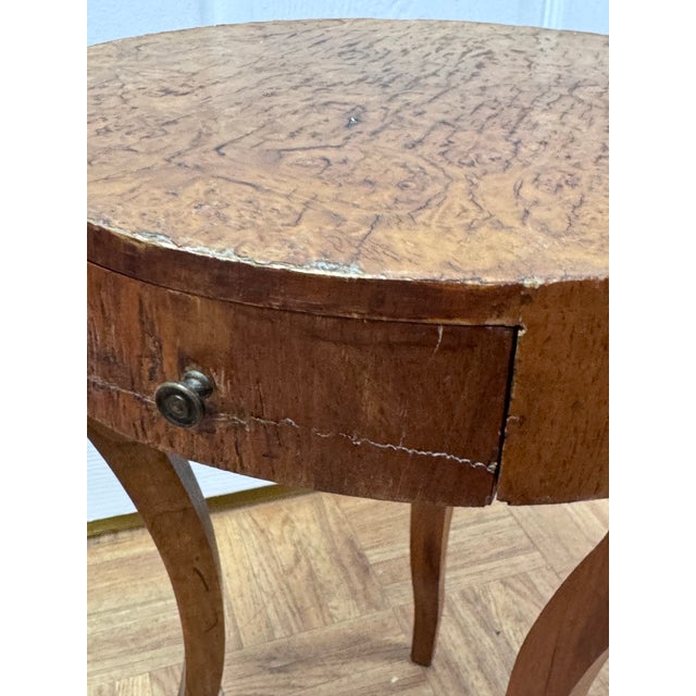 1950s Vintage Italian Style Burl Wood Drum Side Table With Drawer and Glass Top For Sale - Image 5 of 11