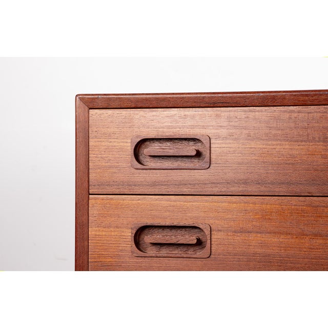 1960s Large Danish Double Chest of 8 Drawers in Teak from Dyrlund, 1960s For Sale - Image 5 of 18