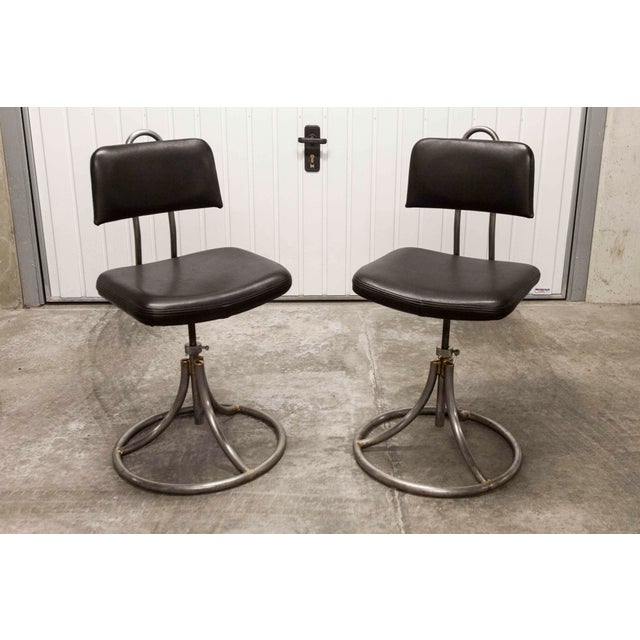 Industrial French Army Swivel Office Chair in Leather, 1960s For Sale - Image 3 of 18
