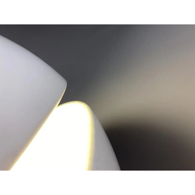 Mid-Century Modern Italian Round White Ceramic Table Lamp from Gabbianelli For Sale - Image 6 of 9