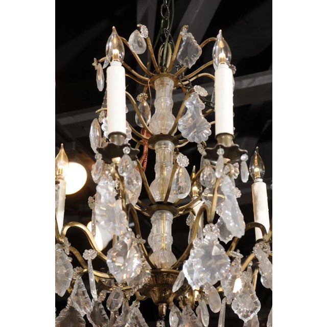 1900s French Ten-Light Crystal Chandelier with Brass Armature For Sale In Atlanta - Image 6 of 12