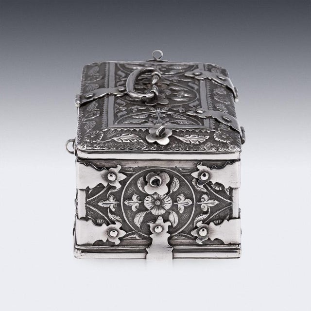 Antique Indian Madras Silver Casket, 1890 For Sale - Image 4 of 18