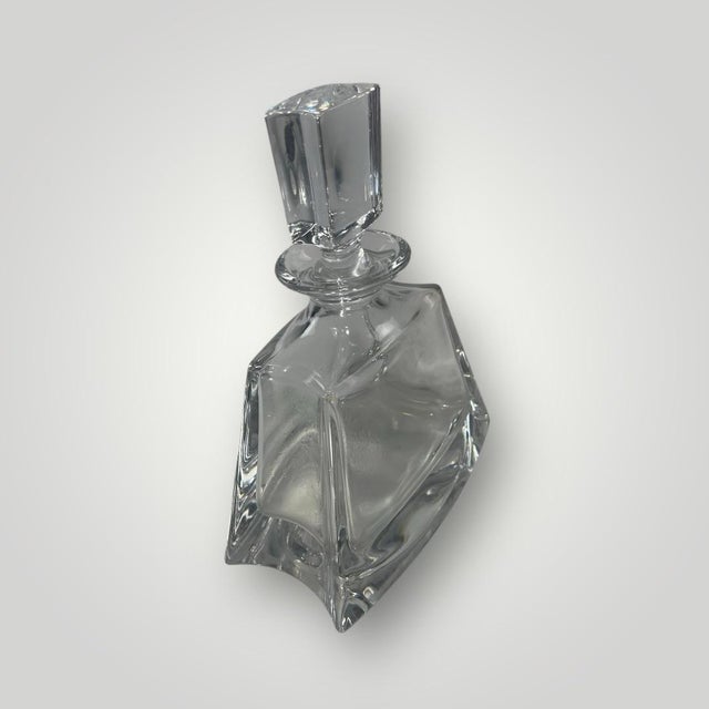 1970s Geometric Shannon Crystal Decanter With a Faceted Stopper For Sale - Image 9 of 12