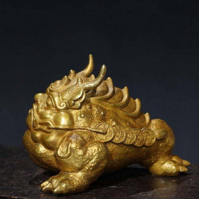 Metal Late 20th Century Gilt Bronze Figure of a Toad (Jin Chan) For Sale - Image 7 of 9