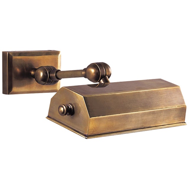 Dorchester 8" Picture Light in Antique-Burnished Brass Designer: Chapman & Myers Height: 4.5" Extension: 9.5" Backplate:...