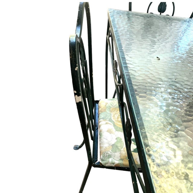 1980s 1986 Cast Iron Outdoor Garden Dining Set With Original Pebble Textured Semi Opaque Glass Top - Set of 5 For Sale - Image 5 of 9
