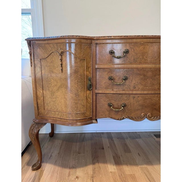 Romweber French Provincial Louis XV Burl Wood Sideboard Buffet Circa 1930’s / 1920’s, Attributed For Sale - Image 12 of 12
