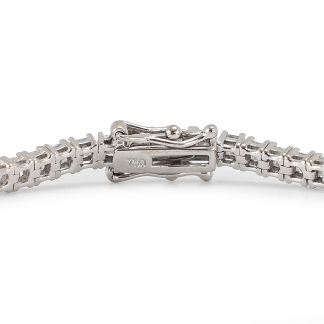 Metal Ladies 18k White Gold 5.84ct Princess Cut Diamond Tennis Bracelet For Sale - Image 7 of 8