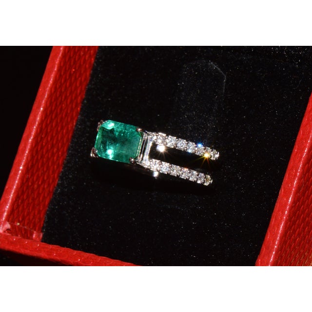 Certified Natural 1.84cts Emerald & Diamond 18k White Gold Double Shank Ring, Size 6.5 For Sale - Image 12 of 13