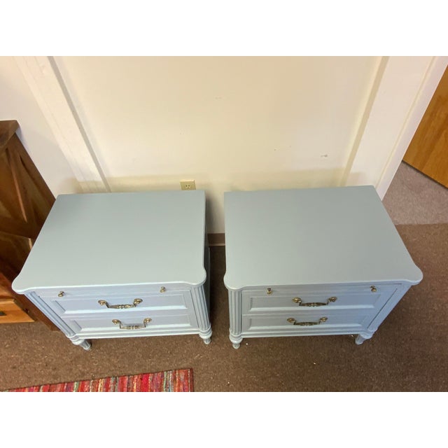 Henredon Mid 20th Century Henredon Bedside Tables-Pair For Sale - Image 4 of 10