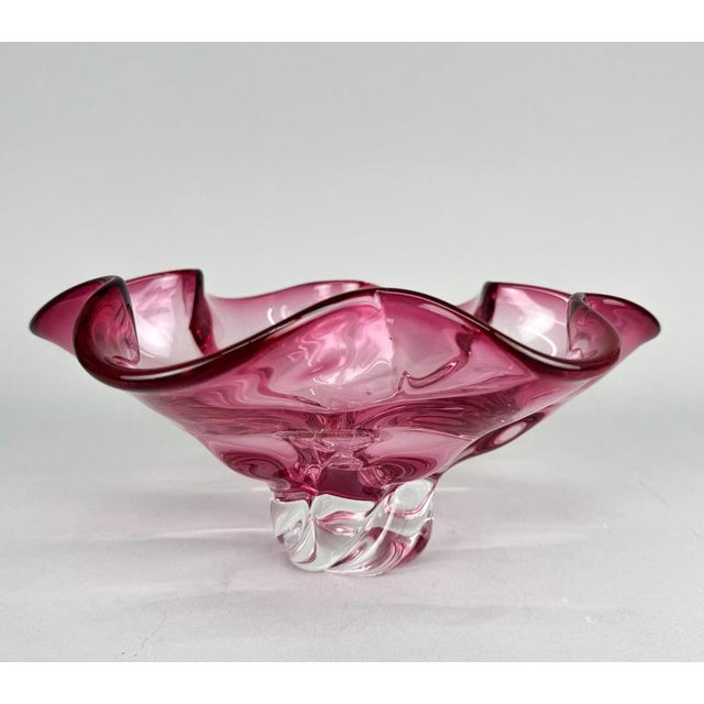 Art glass bowl designed by Josef Hospodka in Czechoslovakia in the 1960's and produced by the famous Chribska Glassworks....