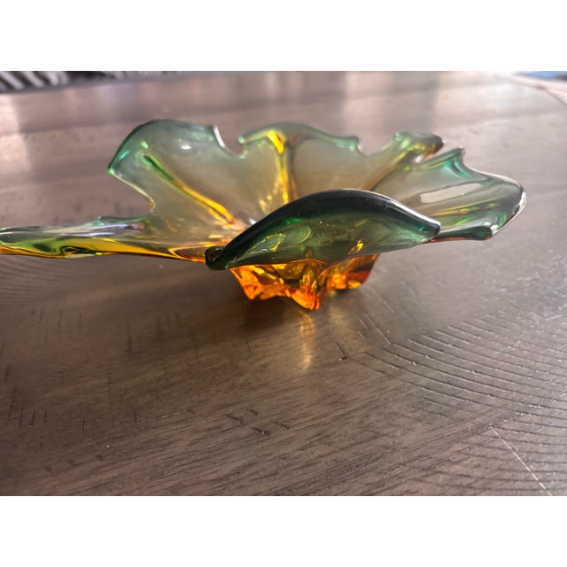 Bottle Green Vintage Murano Blown Glass - Green and Yellow Leaf Bowl For Sale - Image 8 of 9