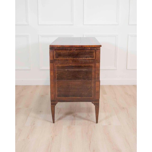 Italian Late 18th–Early 19th Century Rosewood and Amaranth Chest of Drawers For Sale - Image 9 of 9