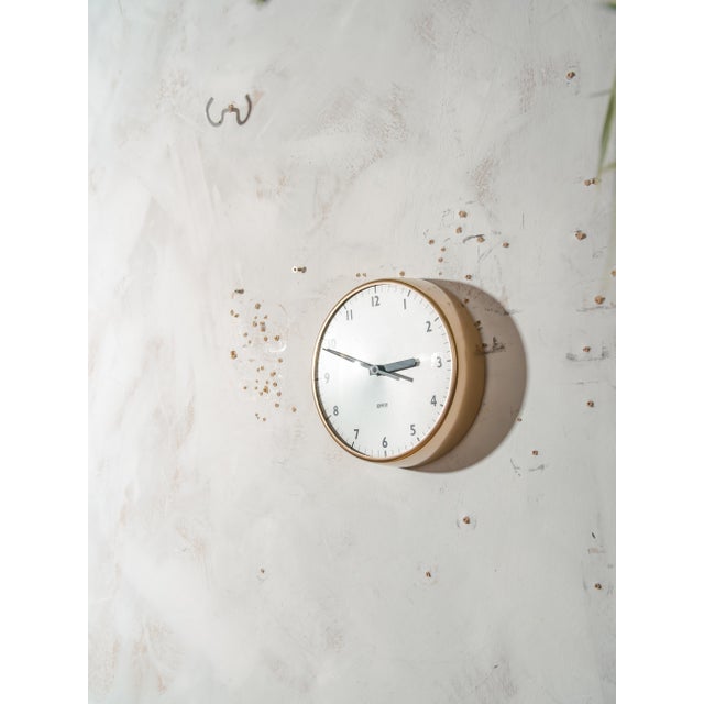 Gold Clock with Gold Finish from Gent of Leicester, England, 1960s For Sale - Image 8 of 9