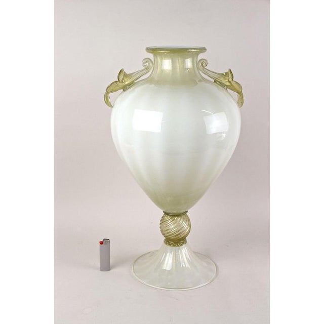 Murano Amphora Vase attributed to Gabbiani Venice, Italy, 2000s For Sale - Image 16 of 18