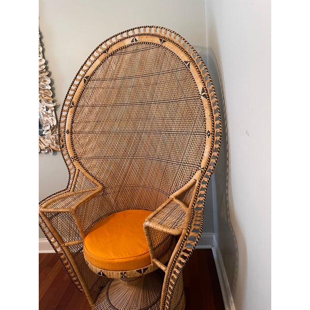 Fabulous grand peacock chair with amazing construction and double weaving. Great arms. Super super sturdy. Fantastic...